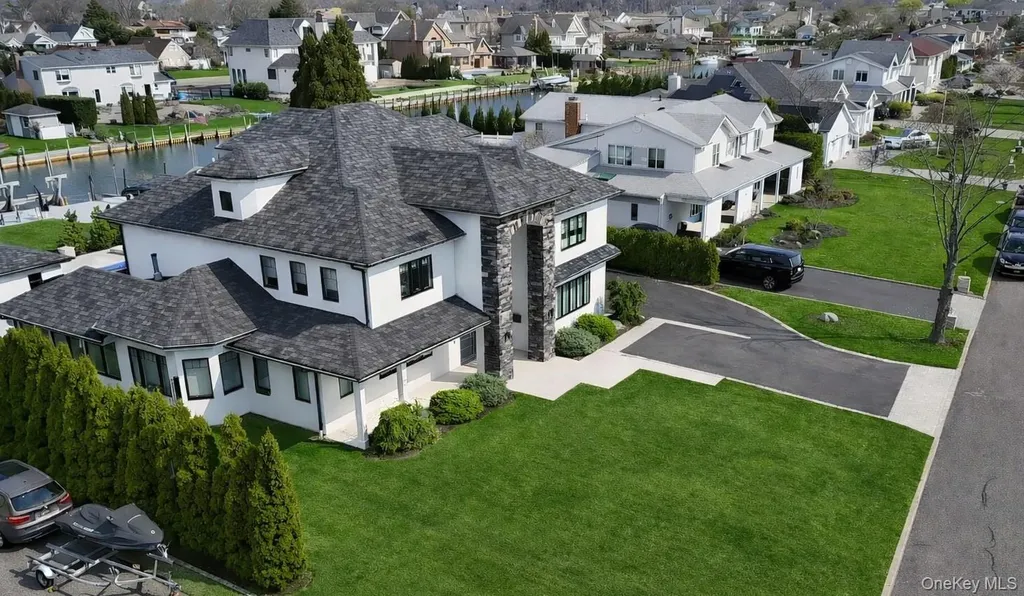 31 Shoal Drive West Islip NY 11795