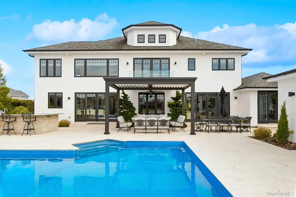 31 Shoal Drive West Islip NY 11795