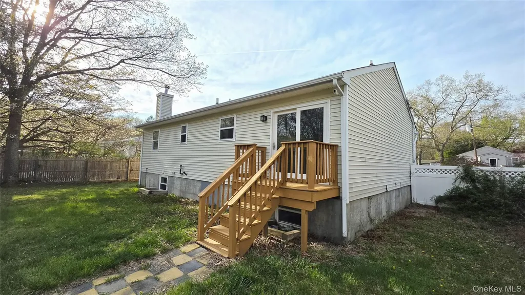 6A Murray Lane Coram NY 11727