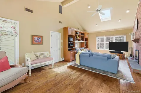 177 Quinn Road Briarcliff Manor NY 10510