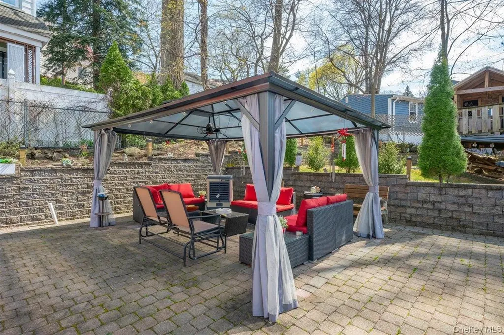 8 Arthur Street Yonkers NY 10701