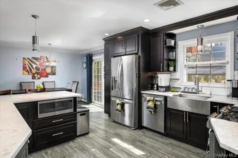 8 Arthur Street Yonkers NY 10701