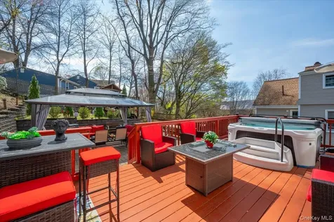 8 Arthur Street Yonkers NY 10701