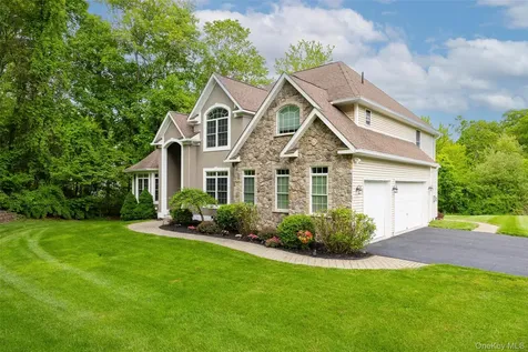 66 Carol Lane Poughquag NY 12570