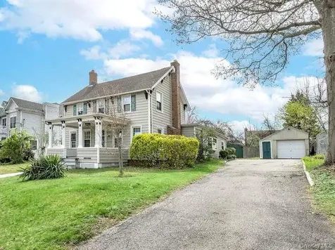 75 Grove Street Glenwood Landing NY 11547