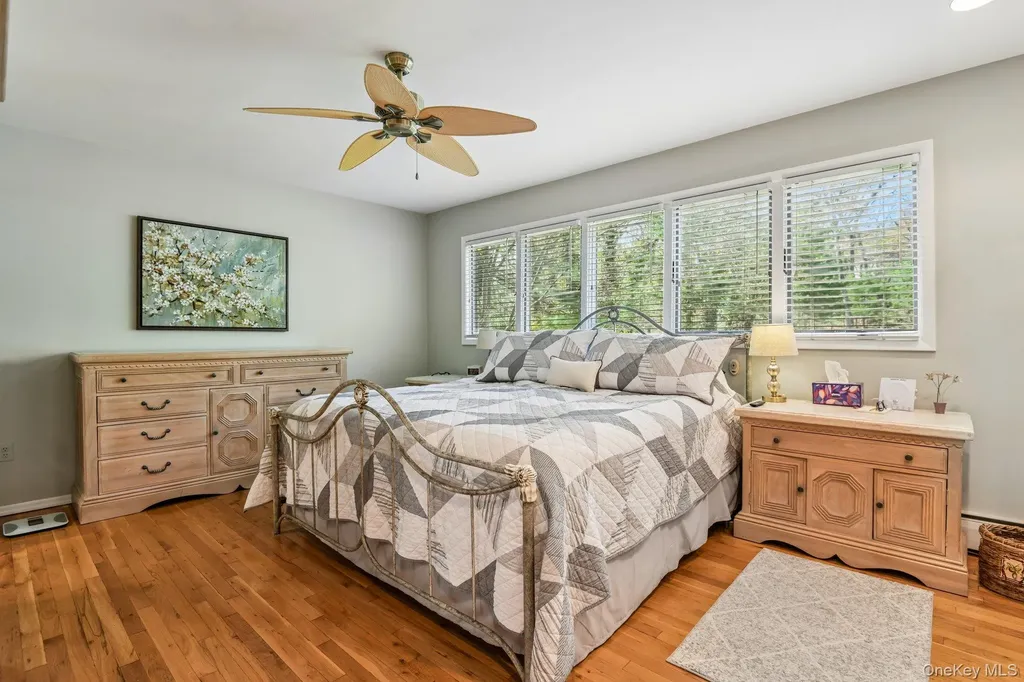 27 Treeview Drive Melville NY 11747