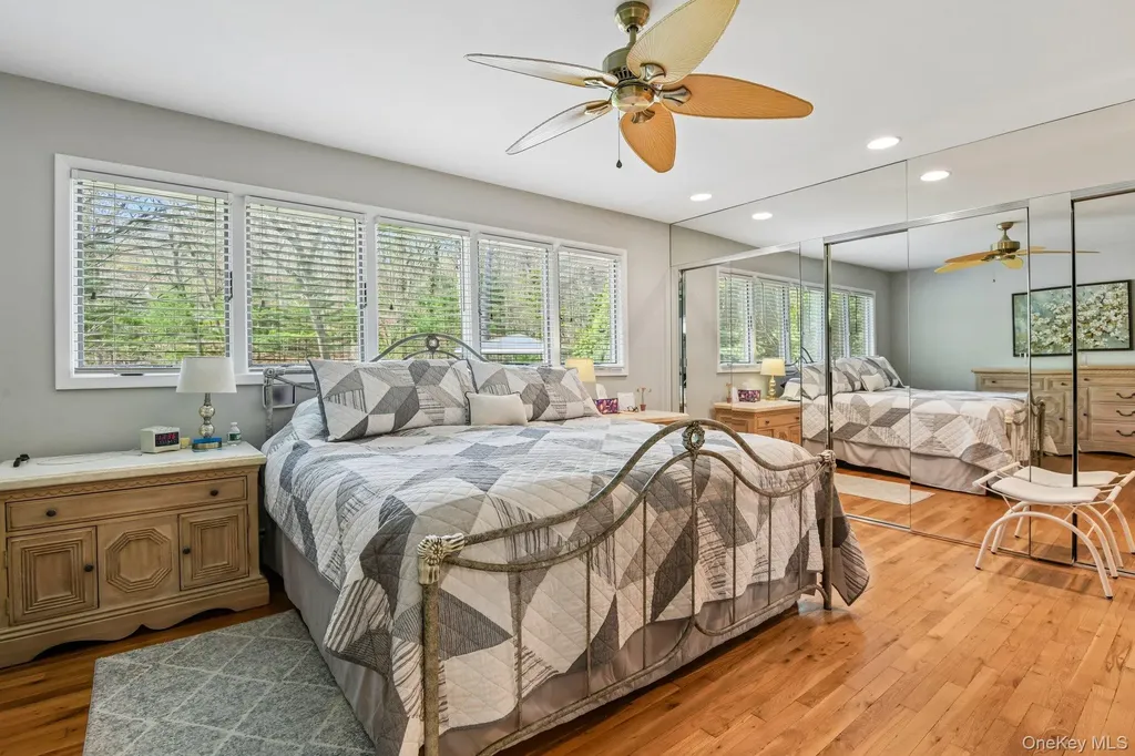 27 Treeview Drive Melville NY 11747