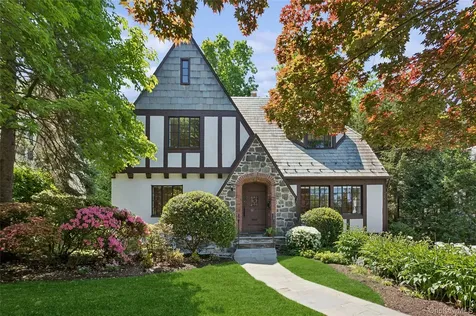 51 Vine Road Larchmont NY 10538