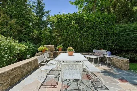 51 Vine Road Larchmont NY 10538