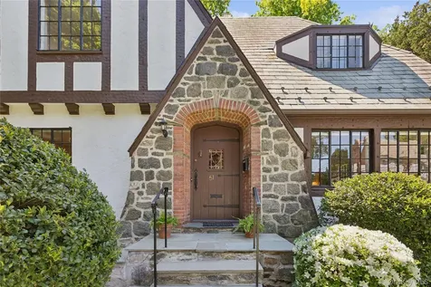 51 Vine Road Larchmont NY 10538