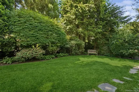 51 Vine Road Larchmont NY 10538