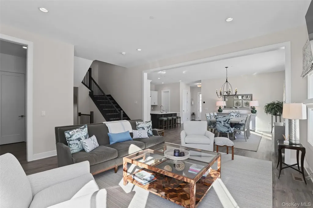2 Dewitt Drive Chappaqua NY 10514