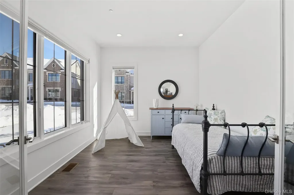 2 Dewitt Drive Chappaqua NY 10514