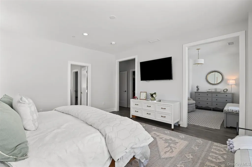 2 Dewitt Drive Chappaqua NY 10514