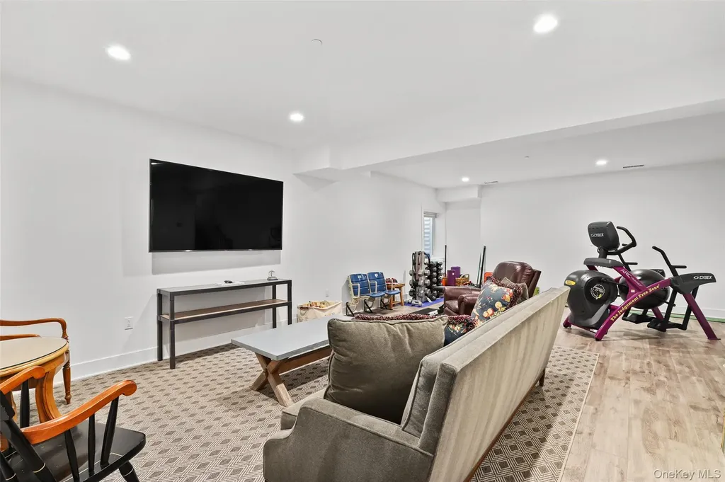 2 Dewitt Drive Chappaqua NY 10514