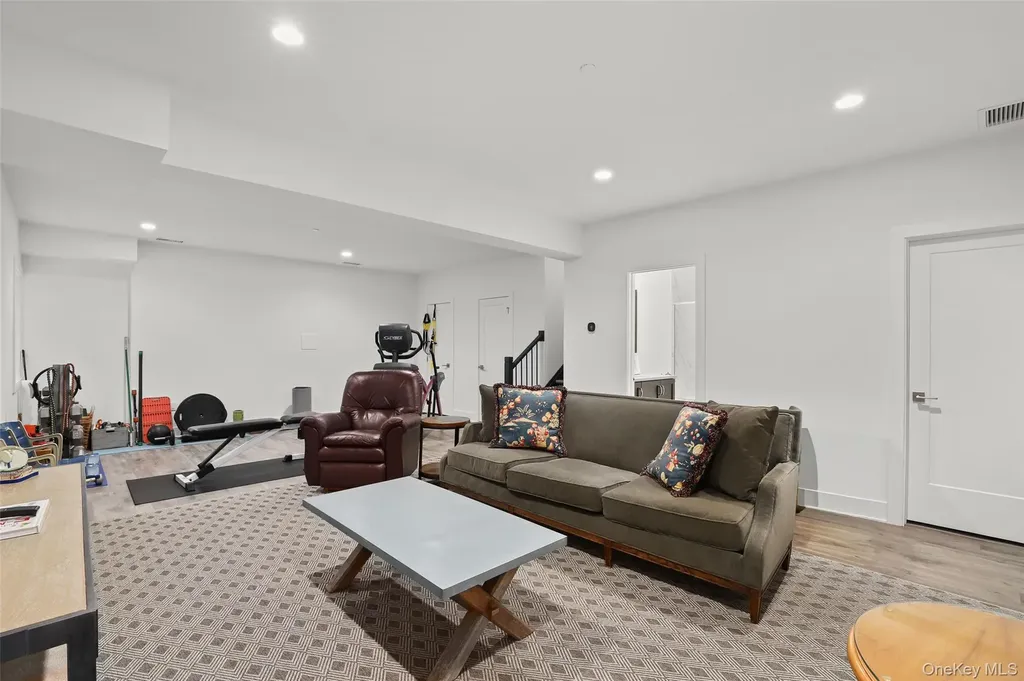 2 Dewitt Drive Chappaqua NY 10514