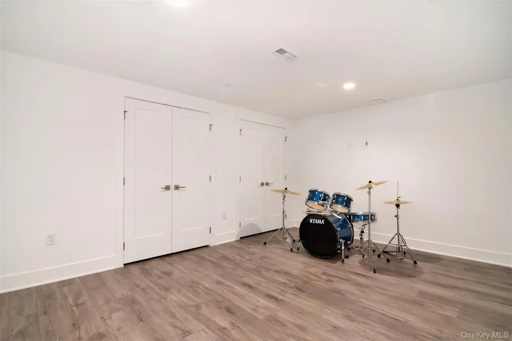 2 Dewitt Drive Chappaqua NY 10514
