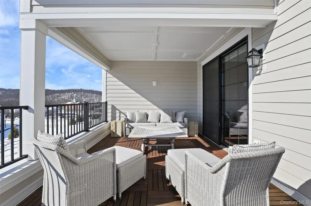 2 Dewitt Drive Chappaqua NY 10514