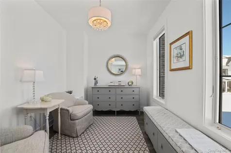 2 Dewitt Drive Chappaqua NY 10514