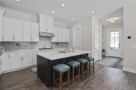 2 Dewitt Drive Chappaqua NY 10514