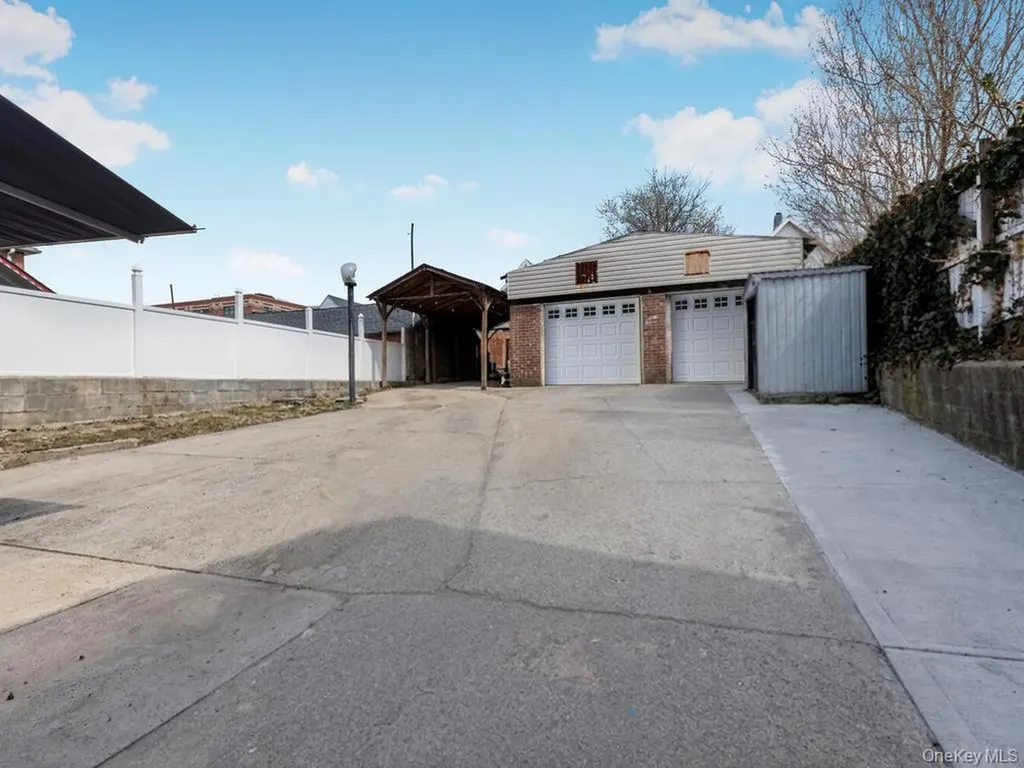 3324 Barker Avenue Bronx NY 10467