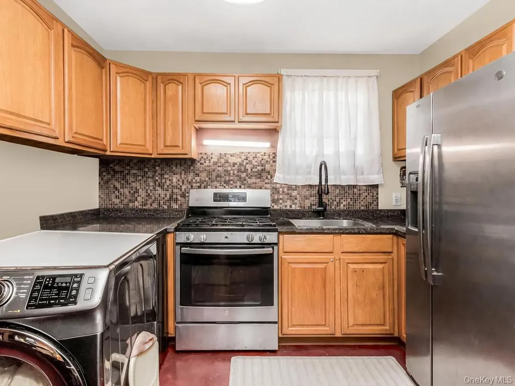 3324 Barker Avenue Bronx NY 10467