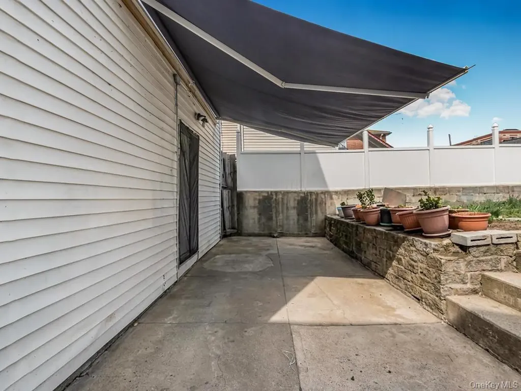 3324 Barker Avenue Bronx NY 10467