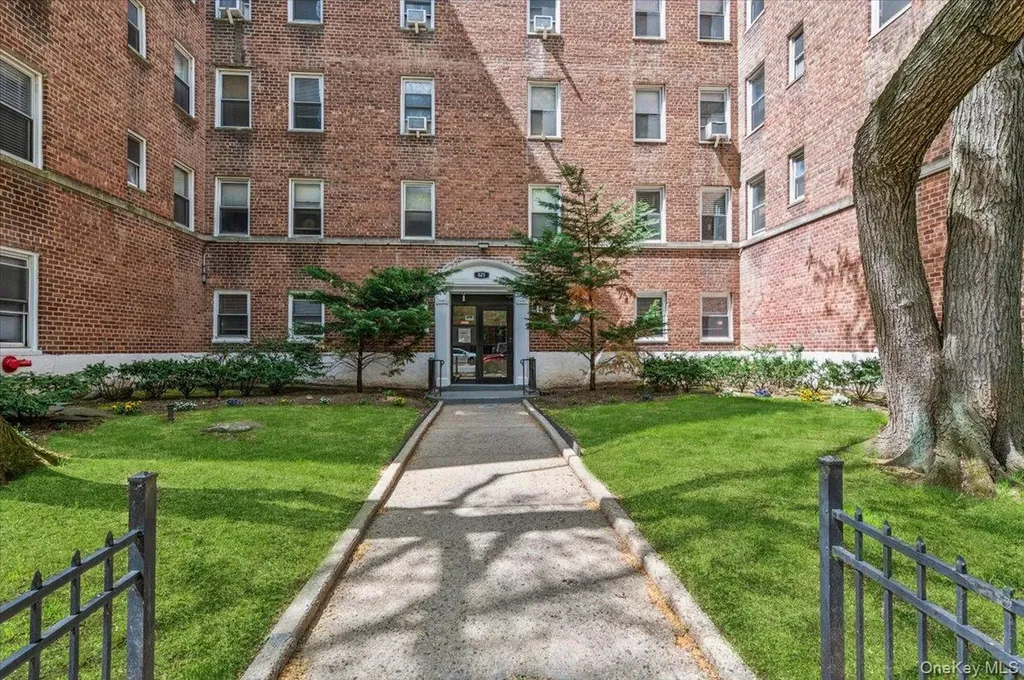 821 Bronx River Road Bronxville NY 10708