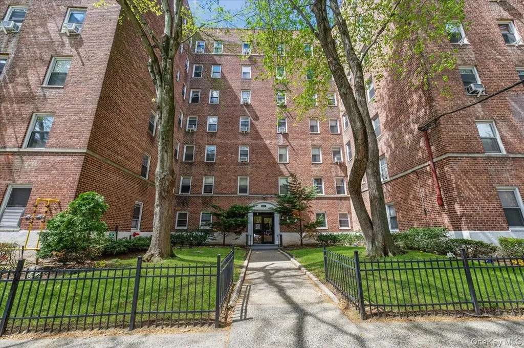 821 Bronx River Road Bronxville NY 10708