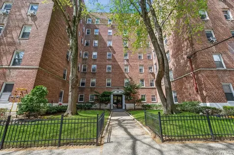 821 Bronx River Road Bronxville NY 10708