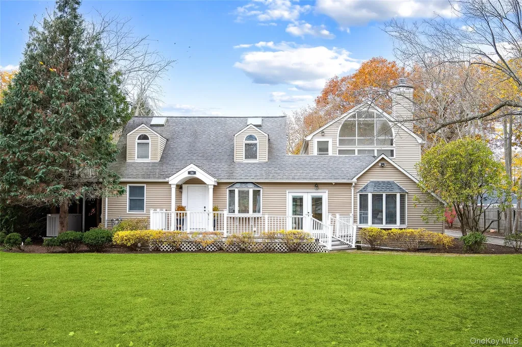 59 Lockitt Drive Riverhead NY 11901