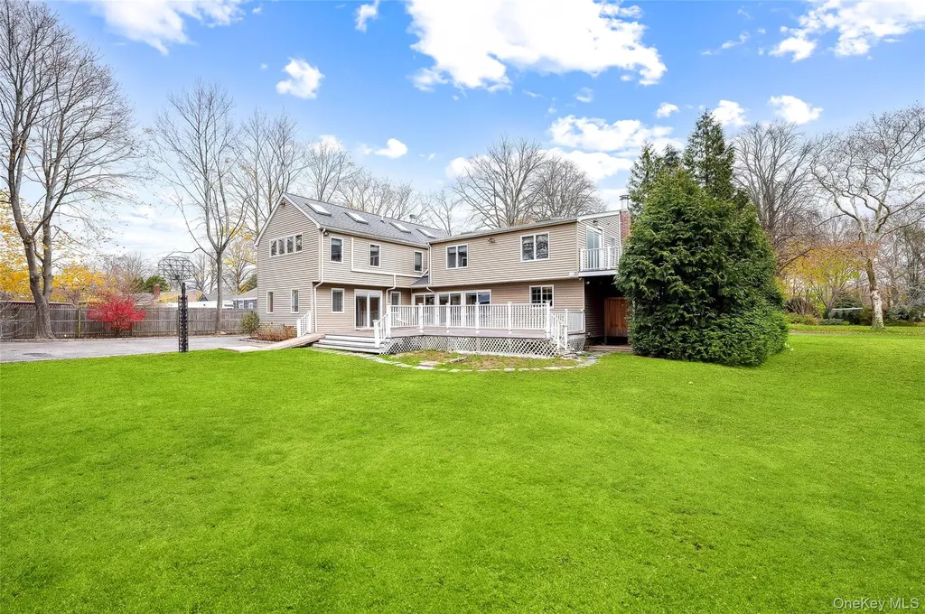 59 Lockitt Drive Riverhead NY 11901