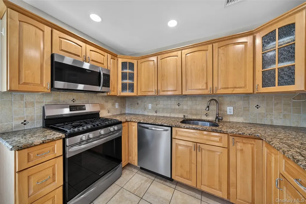 127 Bogert Avenue Pearl River NY 10965