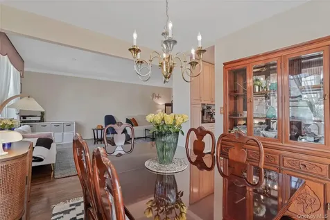 101 Old Mamaroneck Road White Plains NY 10605
