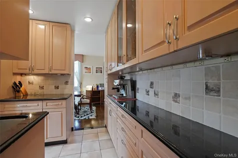 101 Old Mamaroneck Road White Plains NY 10605