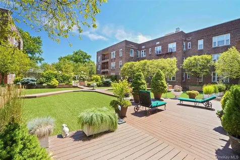 101 Old Mamaroneck Road White Plains NY 10605