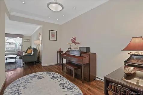 101 Old Mamaroneck Road White Plains NY 10605