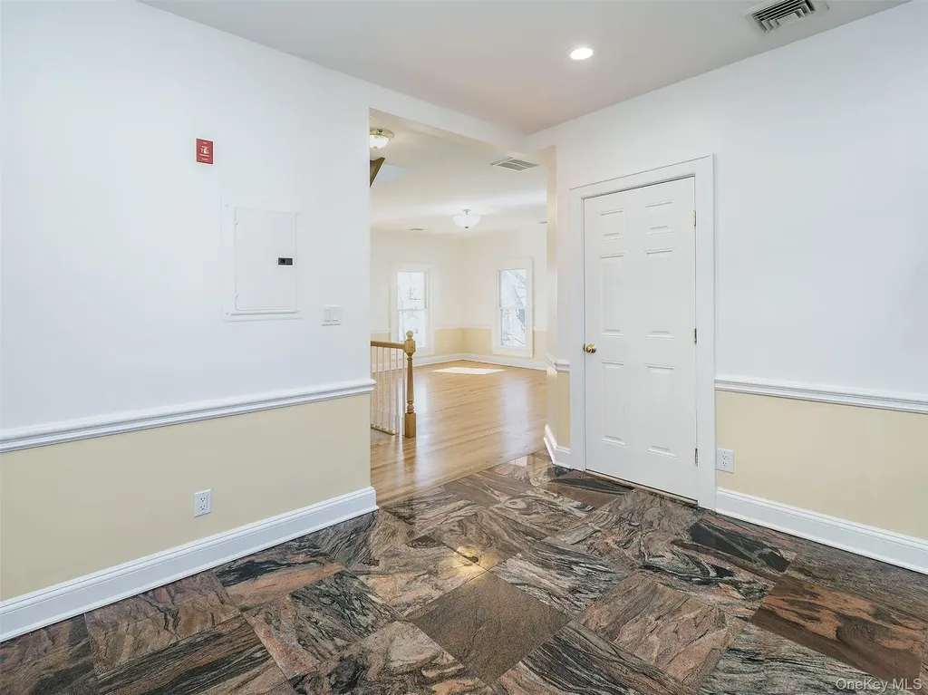 26 Summit Avenue Sea Cliff NY 11579