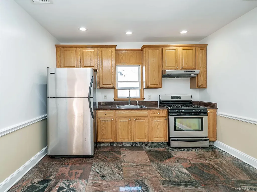 26 Summit Avenue Sea Cliff NY 11579