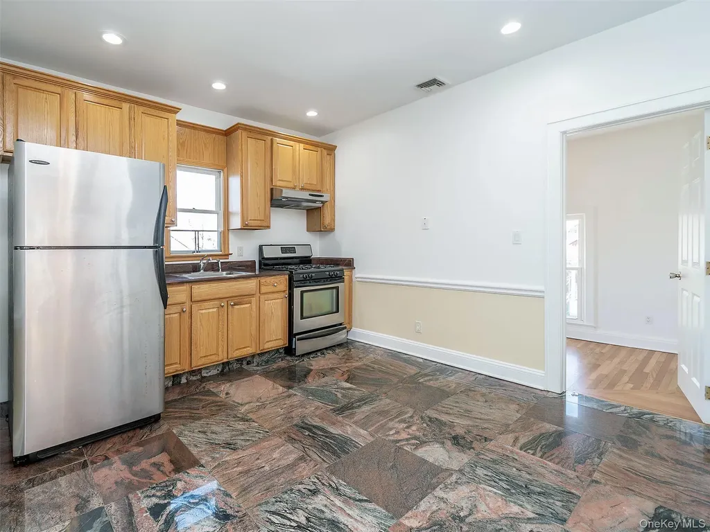 26 Summit Avenue Sea Cliff NY 11579