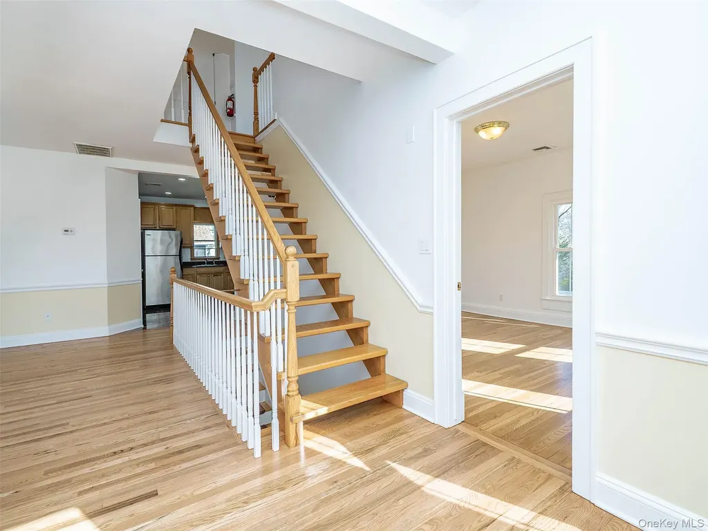 26 Summit Avenue Sea Cliff NY 11579