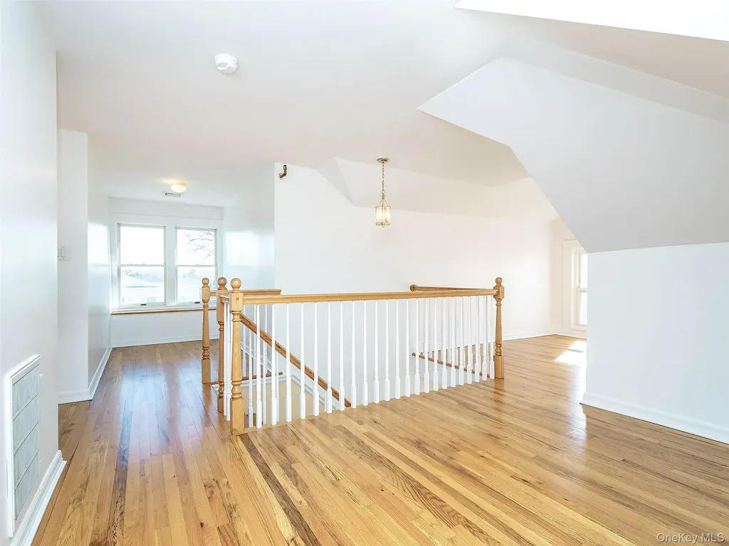 26 Summit Avenue Sea Cliff NY 11579