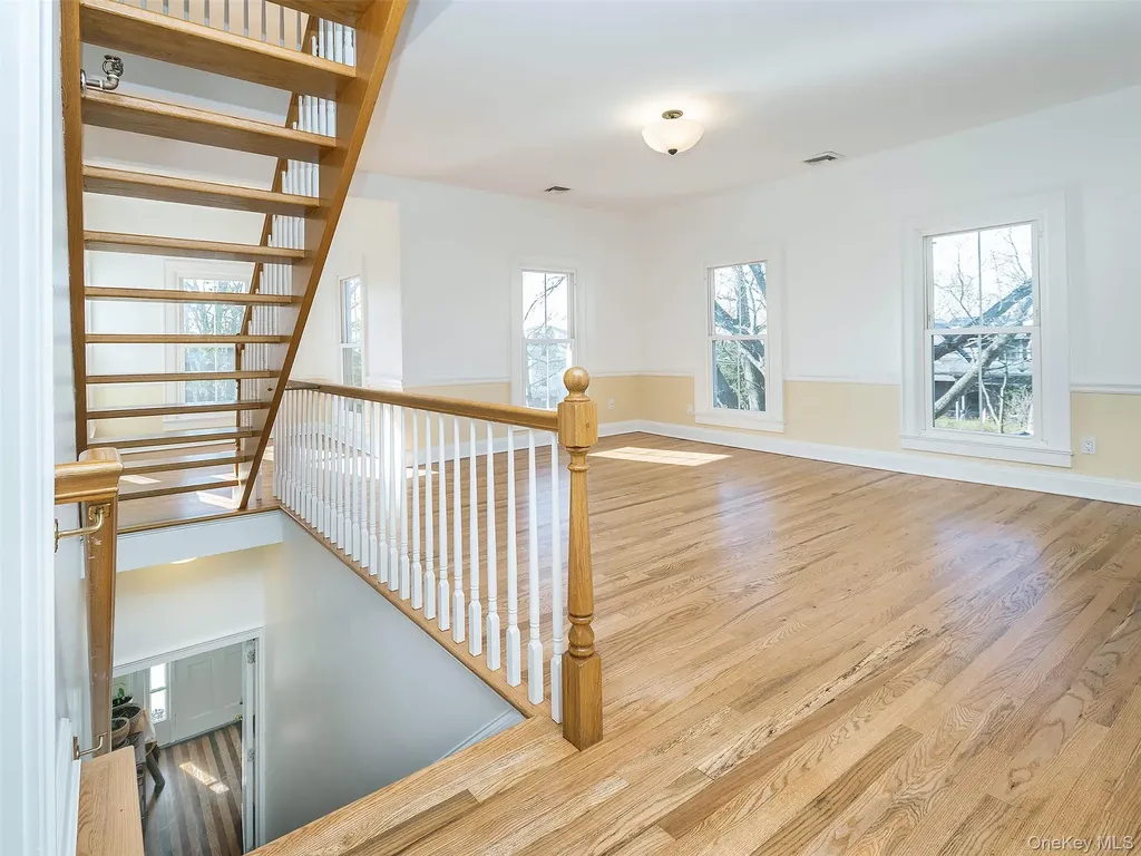 26 Summit Avenue Sea Cliff NY 11579