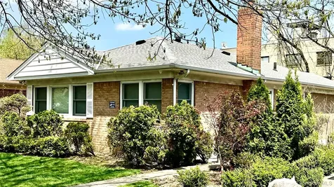 69-83 113TH Street Forest Hills NY 11375