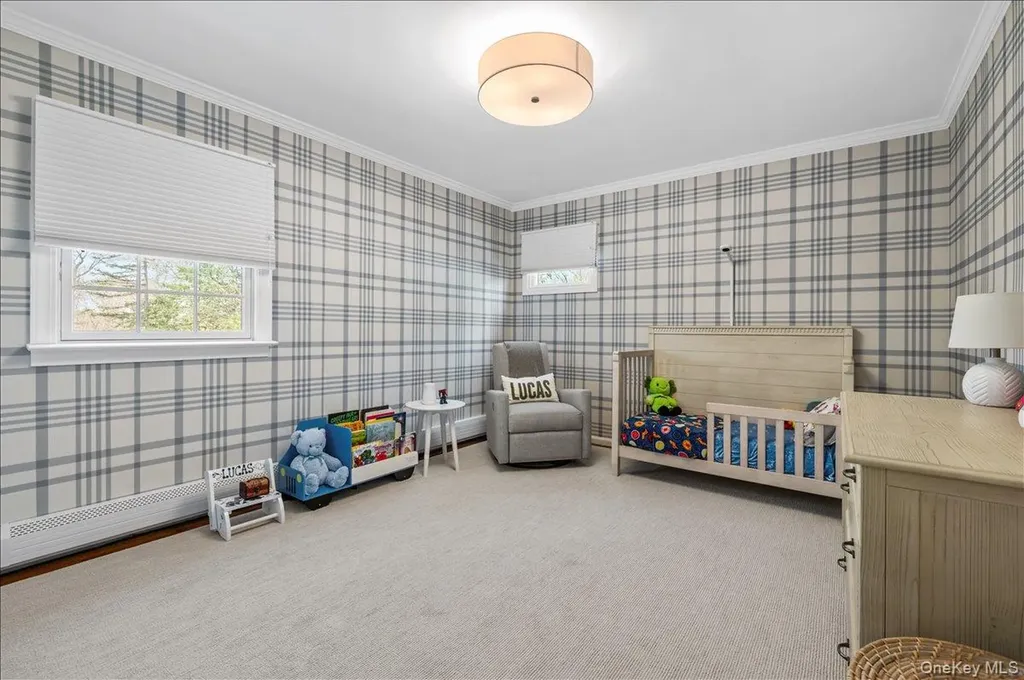 8 Heritage Court Cold Spring Harbor NY 11724