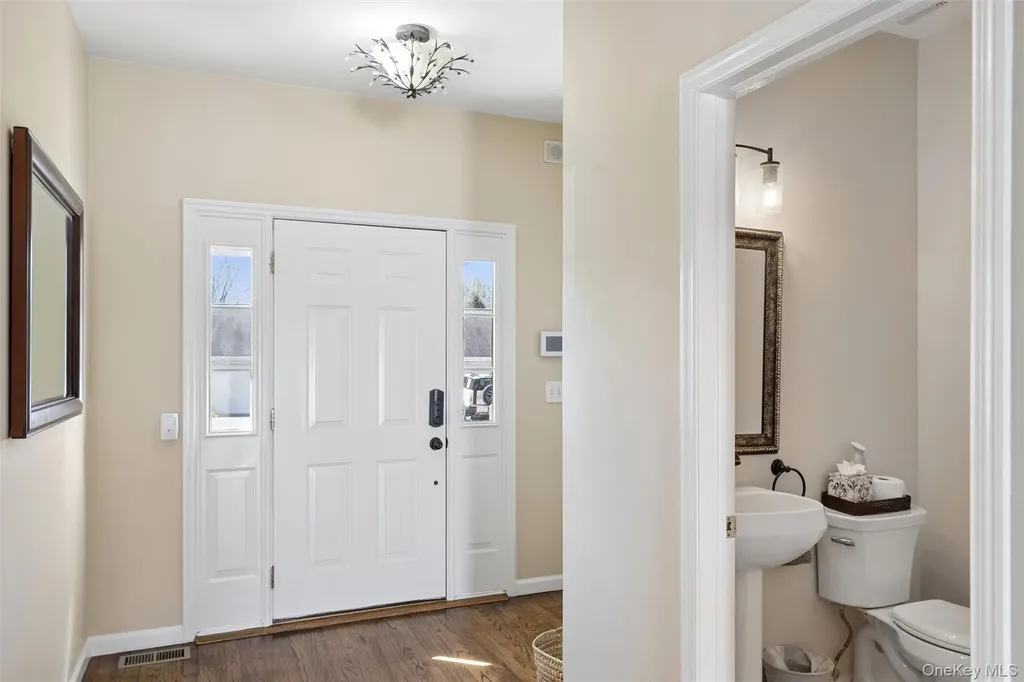 161 Brattle Circle Melville NY 11747