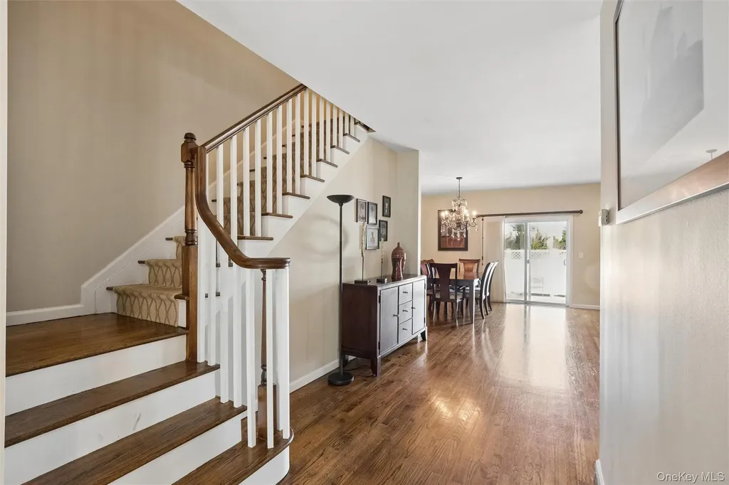 161 Brattle Circle Melville NY 11747