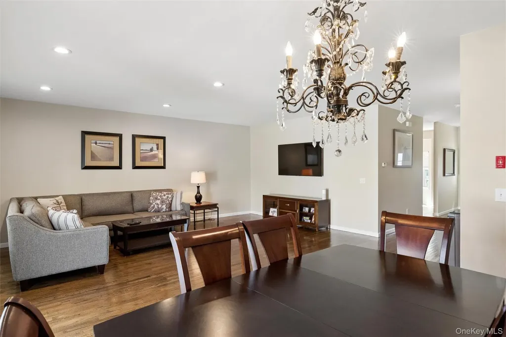 161 Brattle Circle Melville NY 11747
