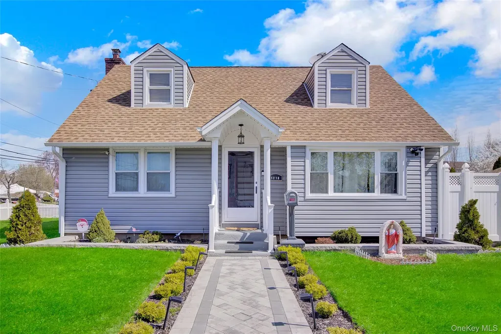 1210 Emma Place Franklin Square NY 11010