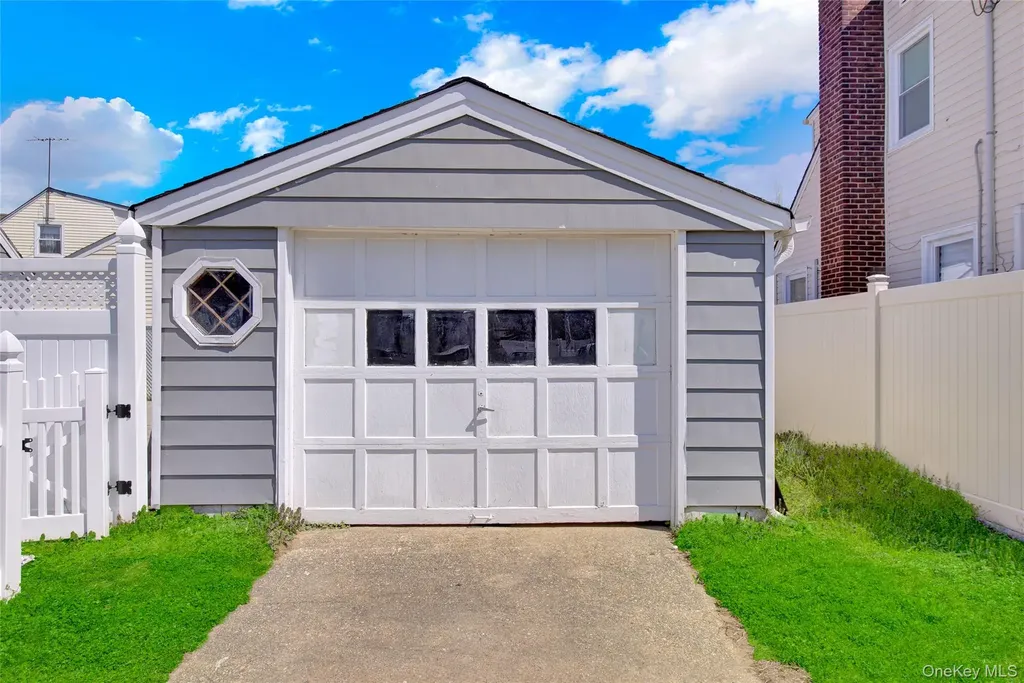 1210 Emma Place Franklin Square NY 11010